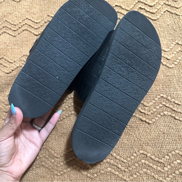 Women’s Leather snake dual band belted sandals in black with silver size 9 - Picture 3 of 4